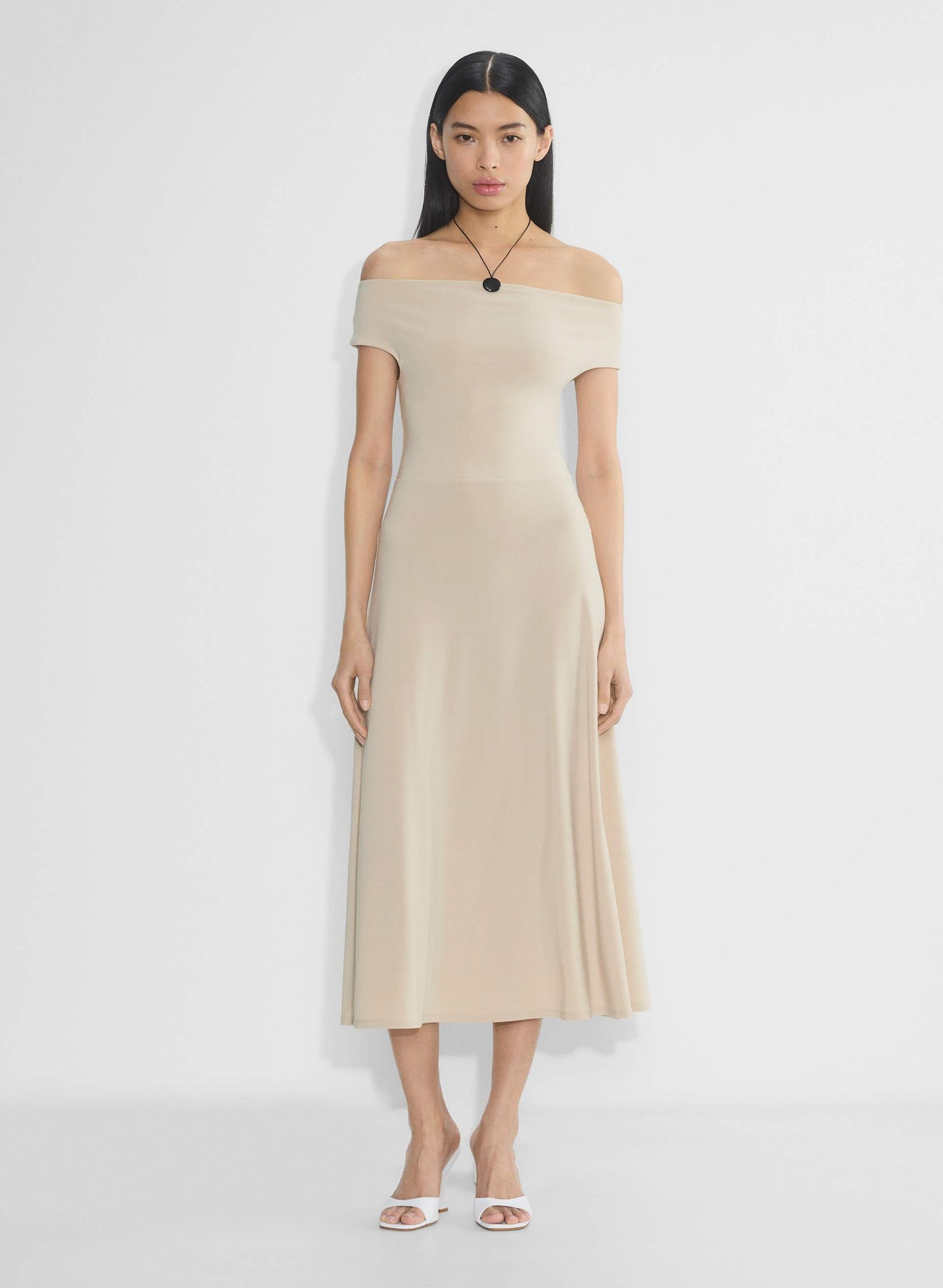 Vestido com símbolo de matéria lisa