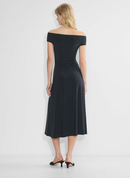 Vestido com símbolo de matéria lisa